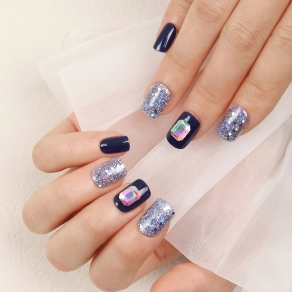 3D Rhinestone & Glitter Press On Nails - Picture 10 of 17